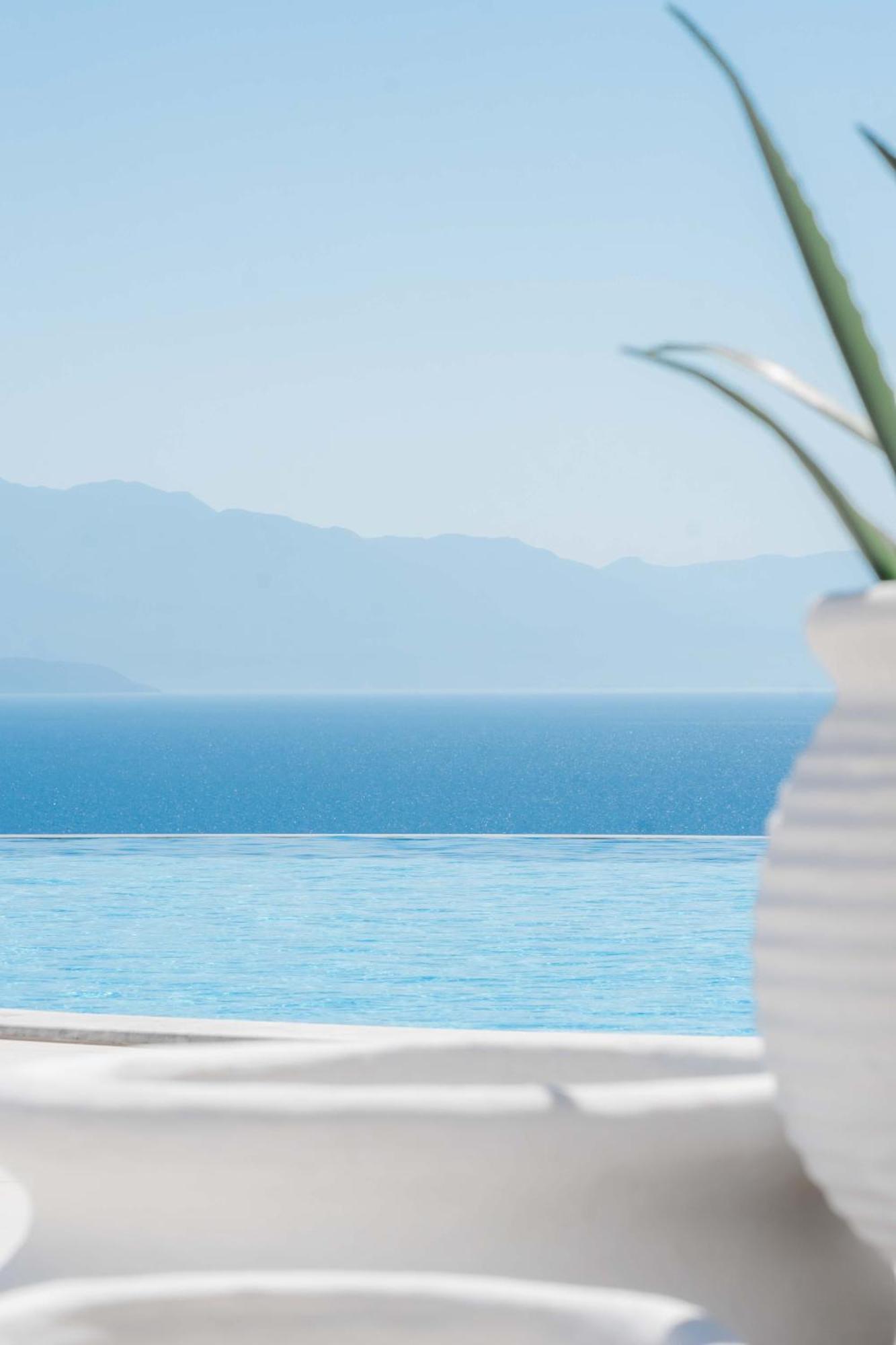 White Donkey Boutique Hotel (Adults Only) Chrani Buitenkant foto